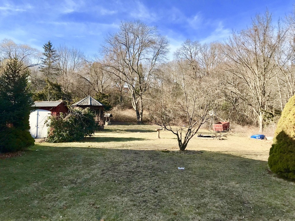 125 Conant Road Westwood, MA 02090 - Photo 5 of 27 Gallery Image 5