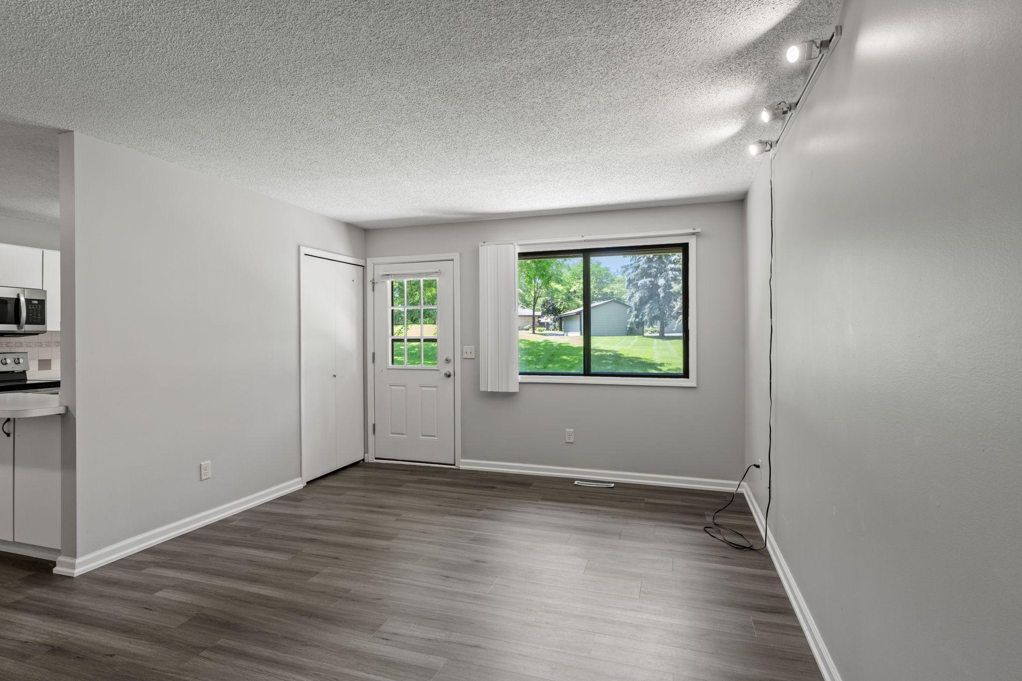 13359 Zenith Lane Eden Prairie, MN 55346 - Photo 8 of 25
