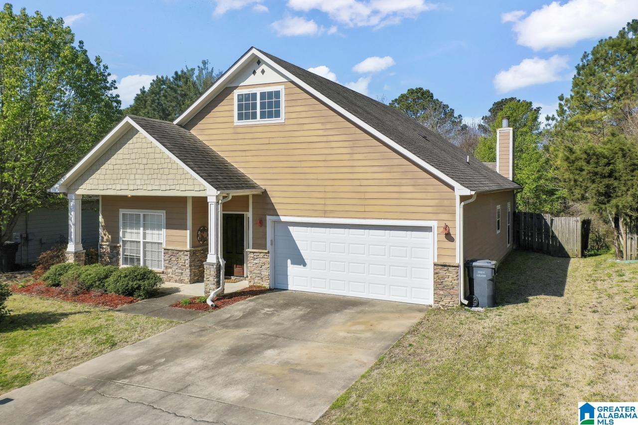 264 Nottingham Drive Calera, AL 35040 - Photo 2 of 33