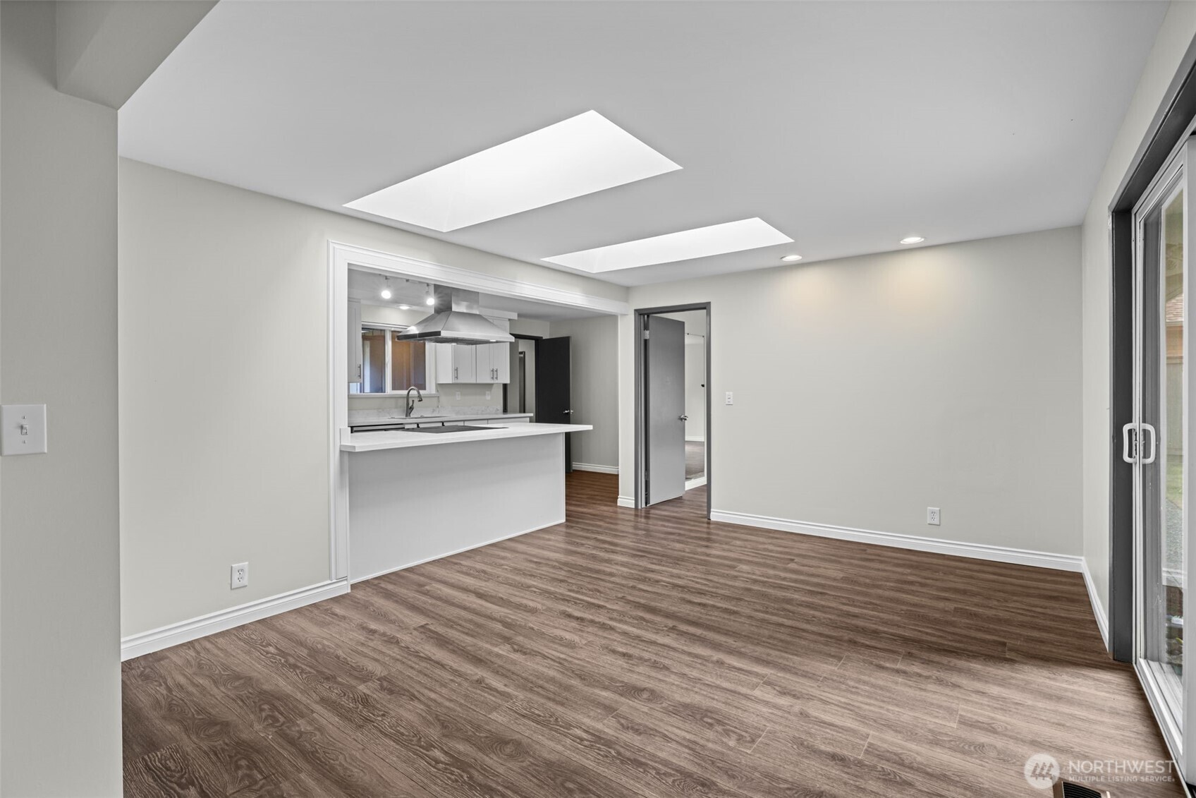 2157 North 122nd Street Seattle, WA 98133 - Photo 18 of 31
