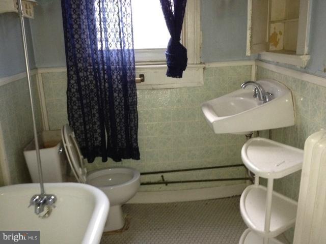 1150 Neal Street Northeast Washington, DC 20002 - Photo 5 of 9 Bath
