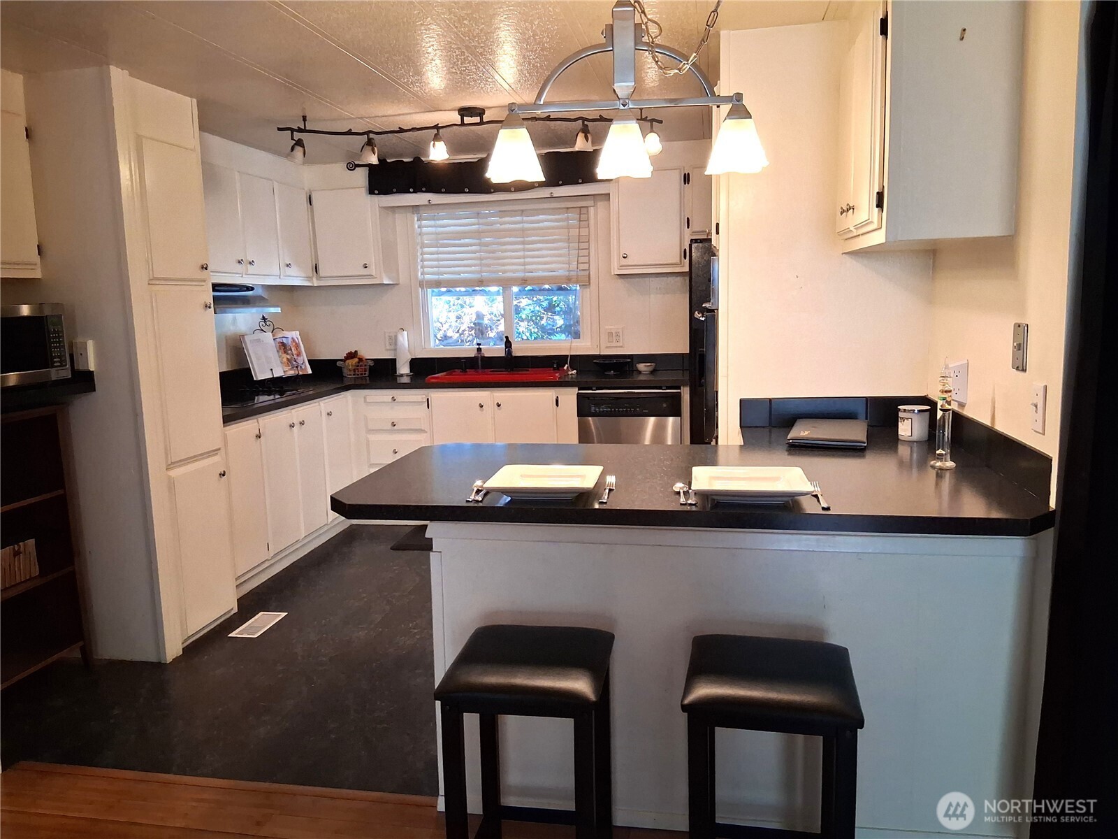 815 124th Street Southwest, Unit 36 Everett, WA 98204 - Photo 11 of 32