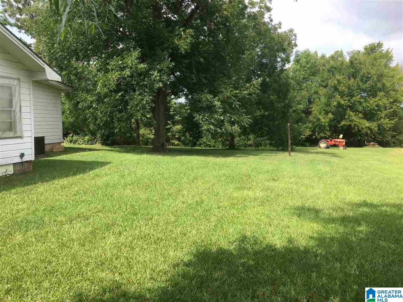 1835 Southeast White Gap Road Jacksonville, AL 36265 - Photo 4 of 20