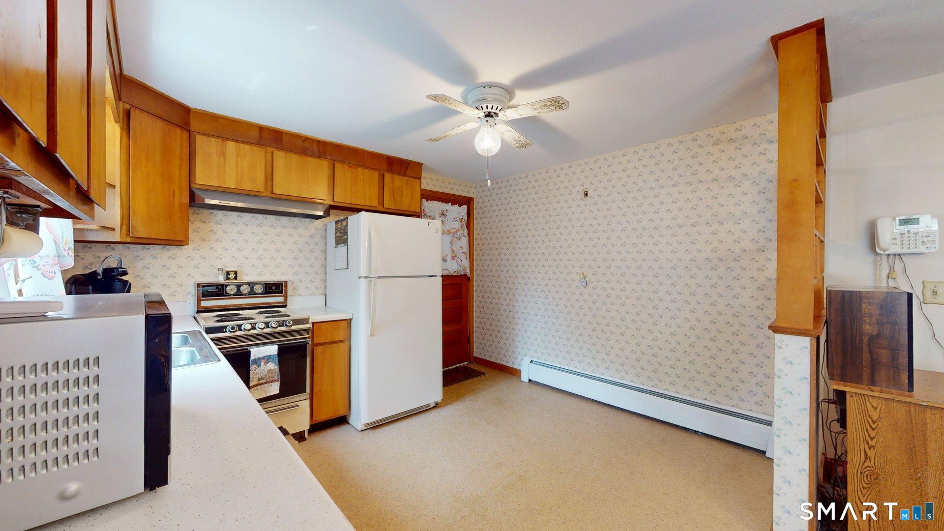 5 Pershing Road Windsor Locks, CT 06096 - Photo 5 of 40
