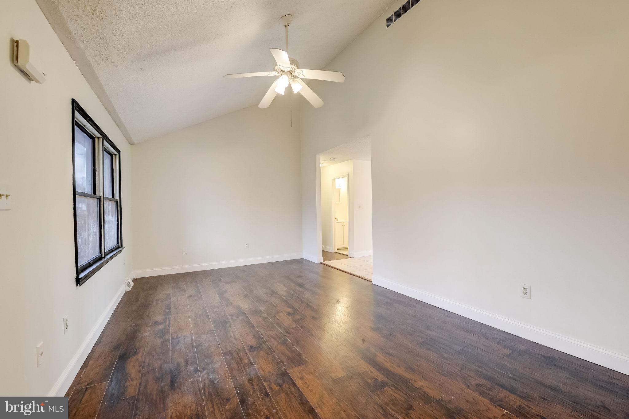 283 Magnolia Road Vineland, NJ 08360 - Photo 7 of 57 Unit B - Living Room