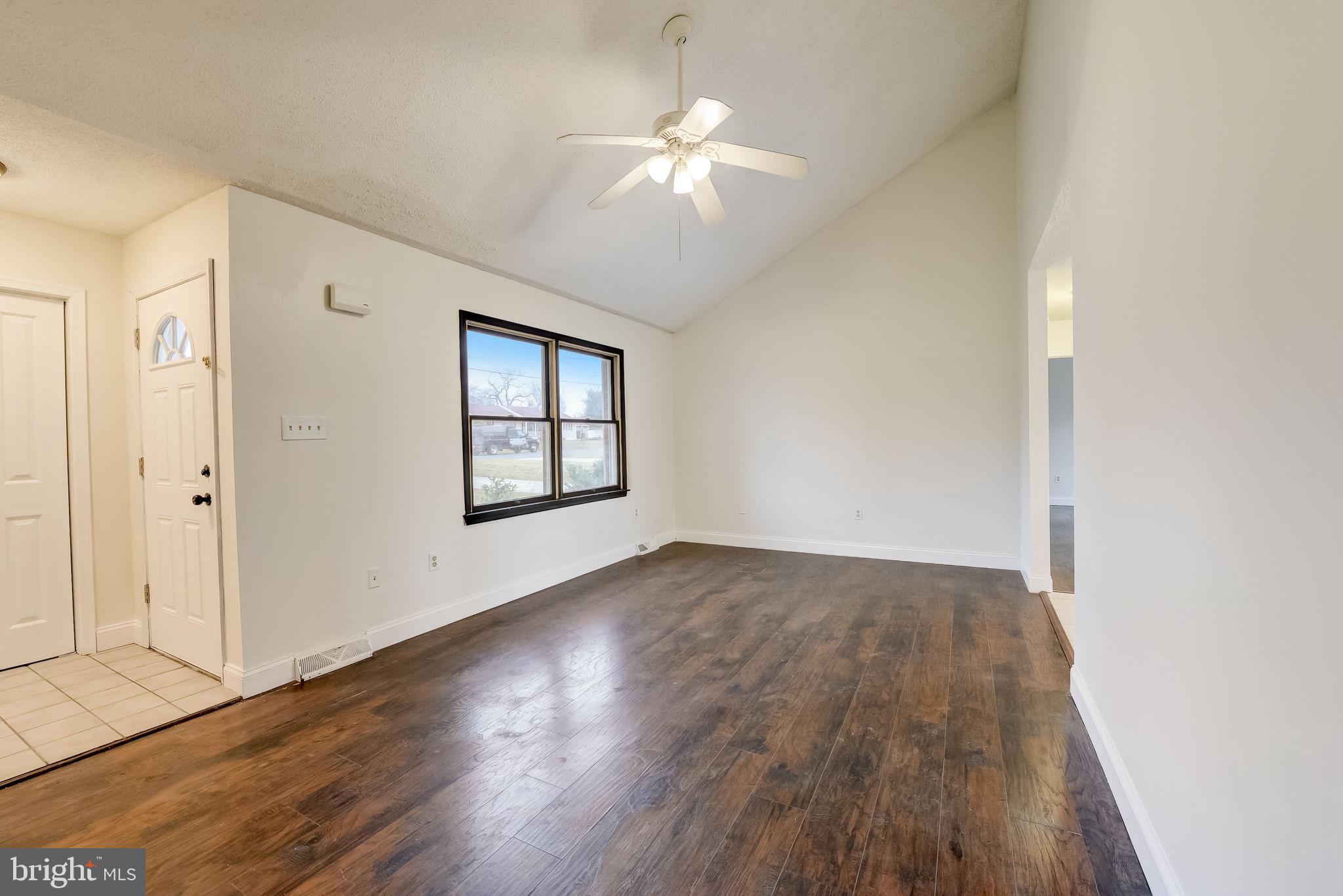 283 Magnolia Road Vineland, NJ 08360 - Photo 8 of 57 Unit B - Living Room