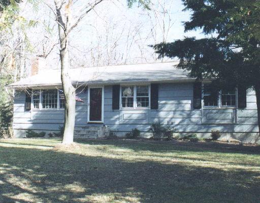 292 North Salem Road Ridgefield, CT 06877 - Photo 1 of 1 a front view of house with yard