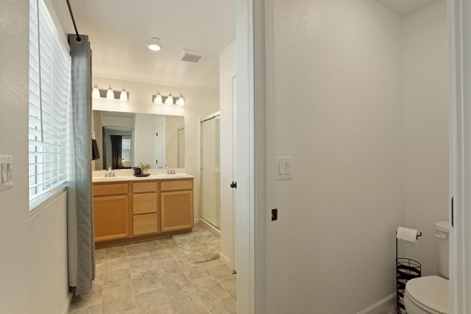 1601 Redhaven Place Hughson, CA 95326 - Photo 30 of 39