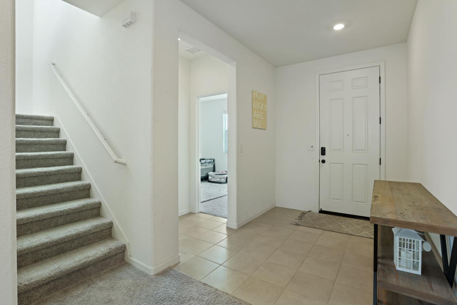 1601 Redhaven Place Hughson, CA 95326 - Photo 4 of 39