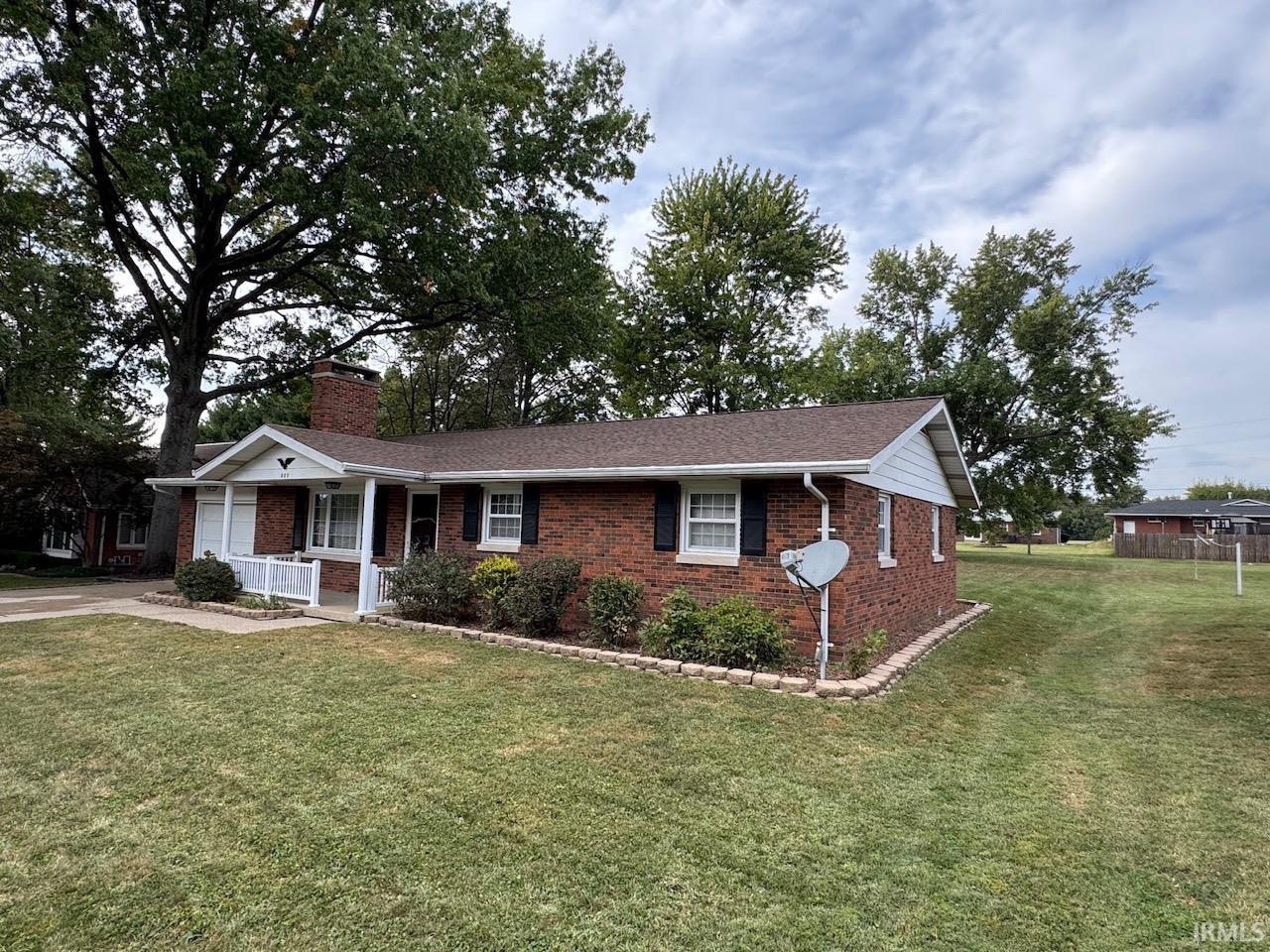322 Reyling Drive Jasper, IN 47546 - Photo 2 of 18 Gallery Image 2