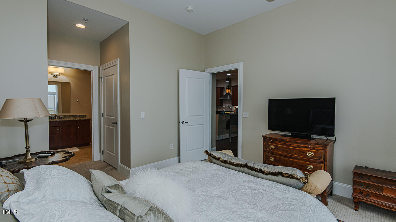 400 West North Street, Unit 820 Raleigh, NC 27603 - Photo 25 of 36 _MGP8760-HDR