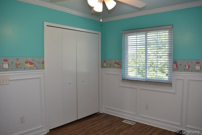 202 North Willard Road Canton, MI 48187 - Photo 16 of 29 16 BEDROOM 2 OTHER DIRECTION.JPG