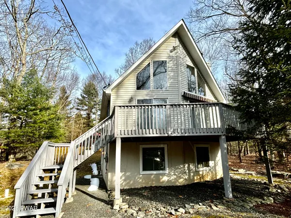 $274,900 | 216 Westfall Drive, Dingmans Ferry, PA 18328