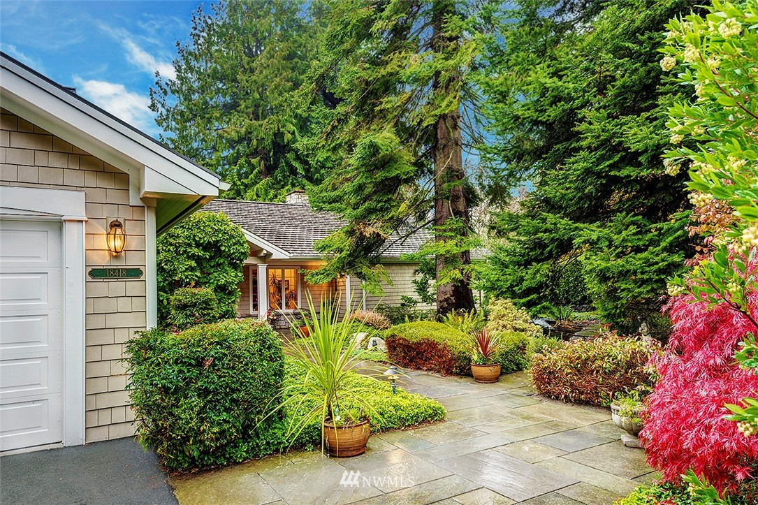 18418 High Street Edmonds, WA 98020 - Photo 2 of 24 Gallery Image 2