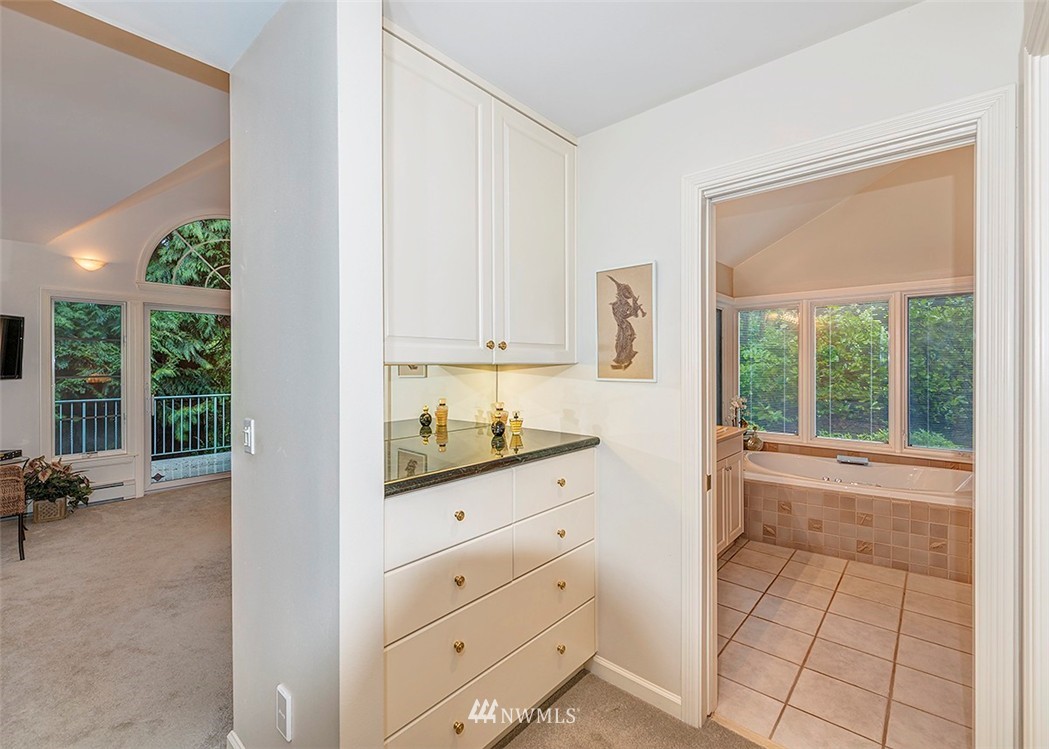 18418 High Street Edmonds, WA 98020 - Photo 13 of 24 Gallery Image 13