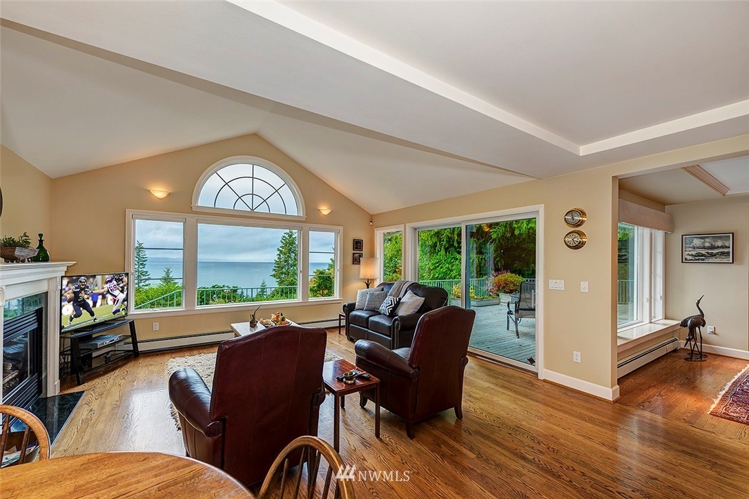 18418 High Street Edmonds, WA 98020 - Photo 8 of 24 Gallery Image 8