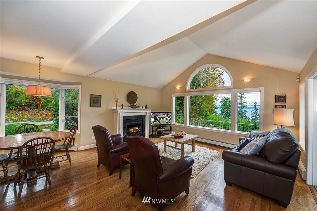 18418 High Street Edmonds, WA 98020 - Photo 9 of 24 Gallery Image 9