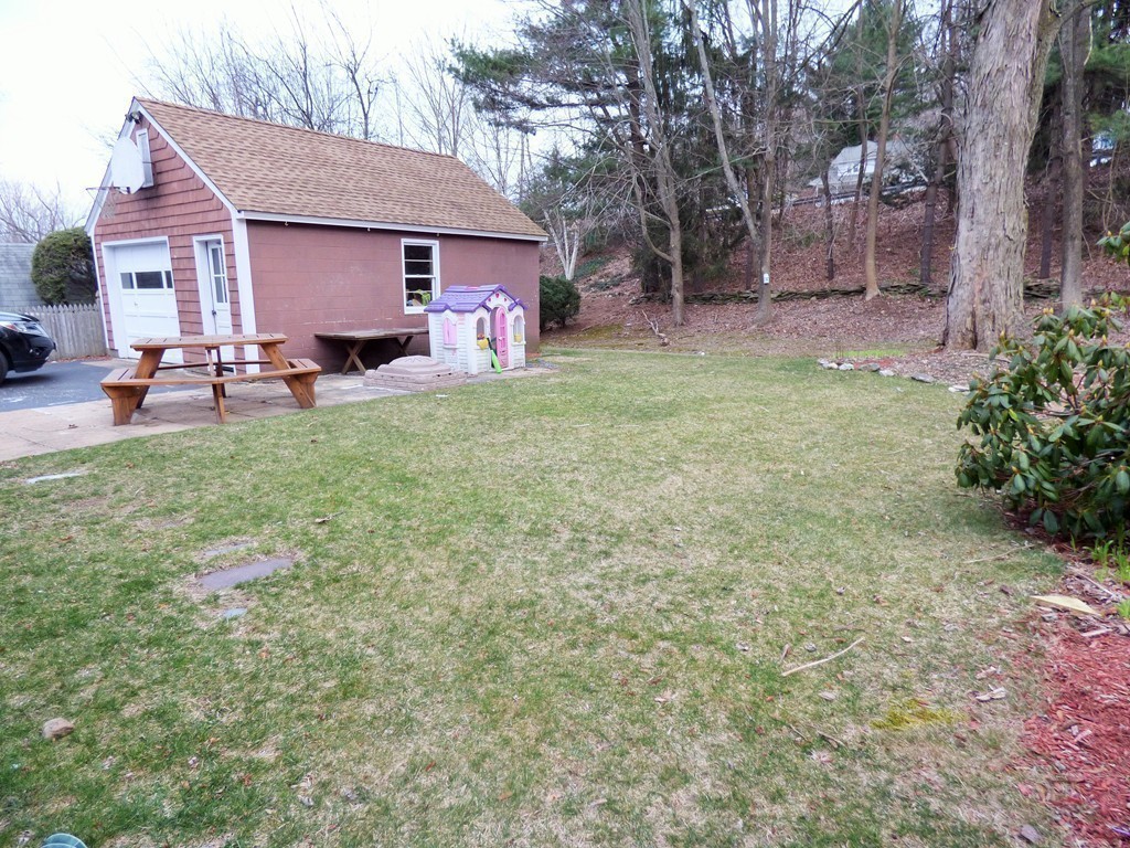 19 Benjamin Road Worcester, MA 01602 - Photo 25 of 30 Gallery Image 25