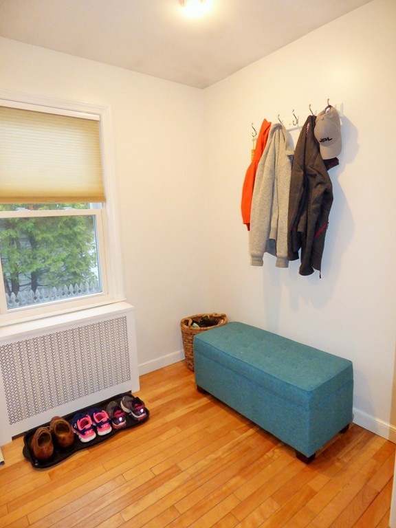 19 Benjamin Road Worcester, MA 01602 - Photo 5 of 30 Gallery Image 5