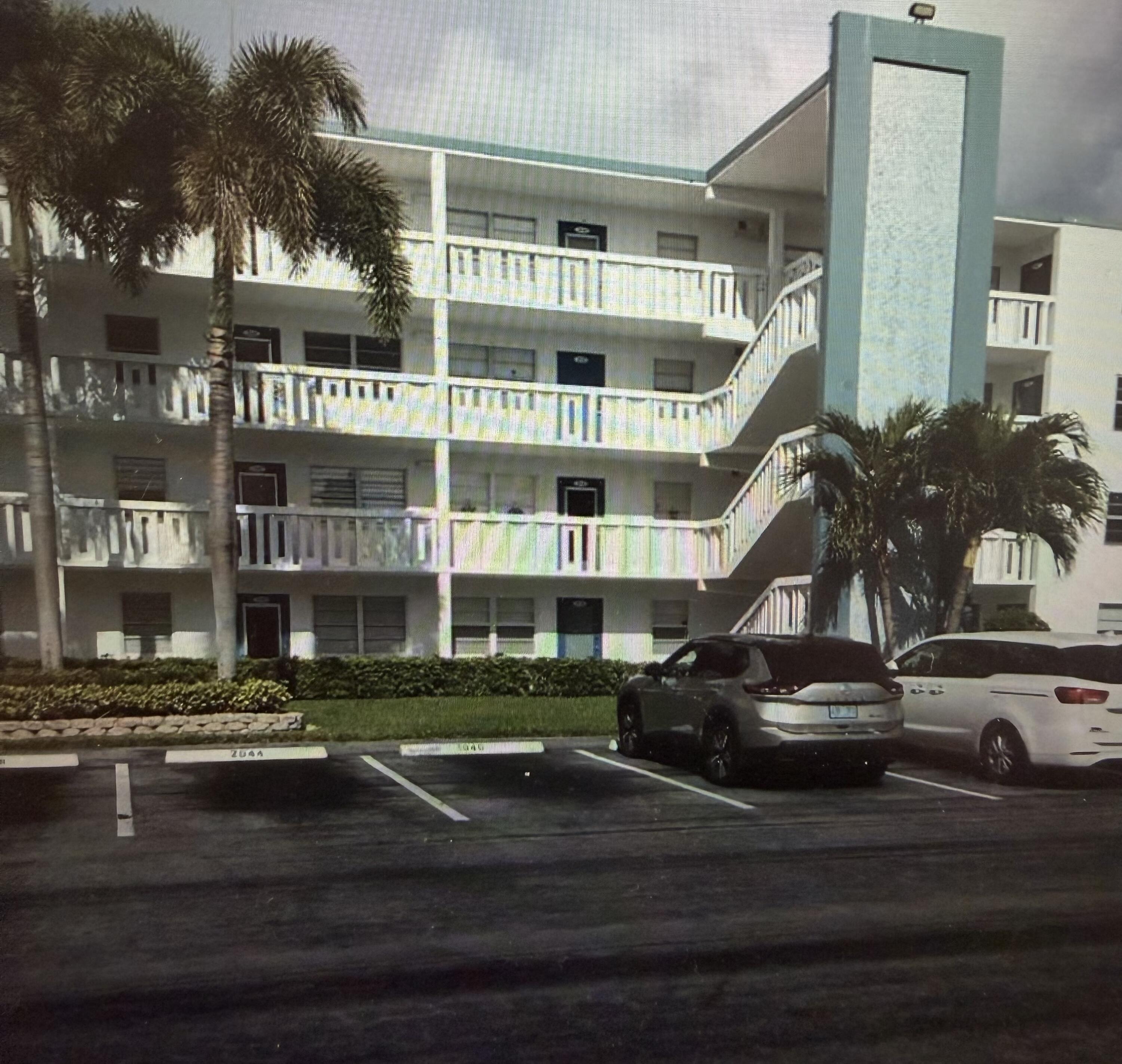 2038 Exeter C Boca Raton, FL 33434 - Photo 10 of 17 IMG_5608