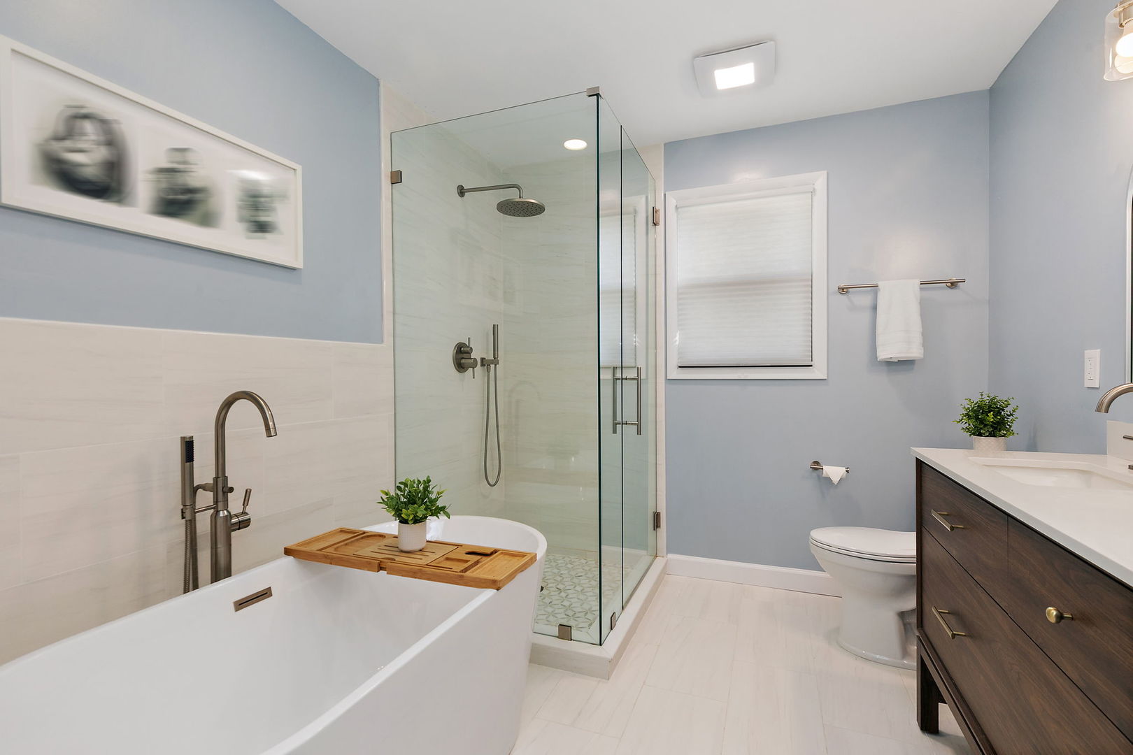 713 Council Hill Road East Dundee, IL 60118 - Photo 19 of 40 a bathroom with a double vanity sink toilet and shower