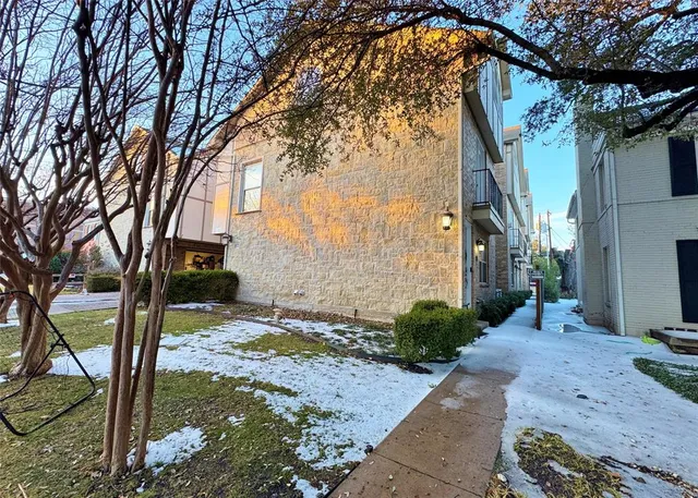 $4,500 | 4144 Grassmere Lane, Unit 3, University Park, TX 75205