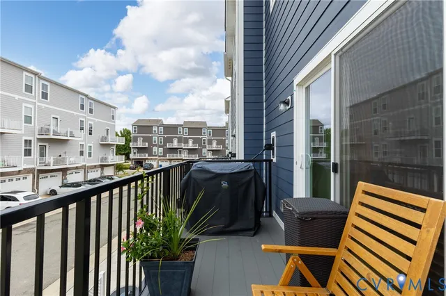 a view of outdoor kitchen stove and garden