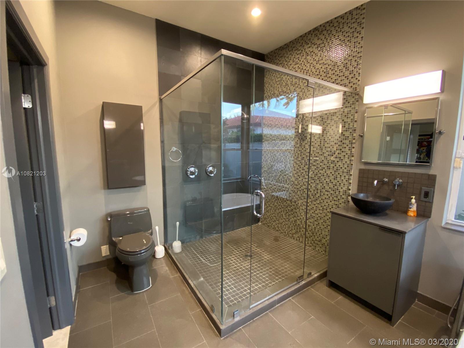 23148 Via Stel Boca Raton, FL 33433 - Photo 16 of 24 Gallery Image 16