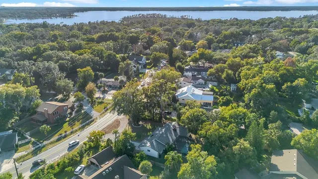 $699,815 | 415 East 6th Avenue, Windermere, FL 34786