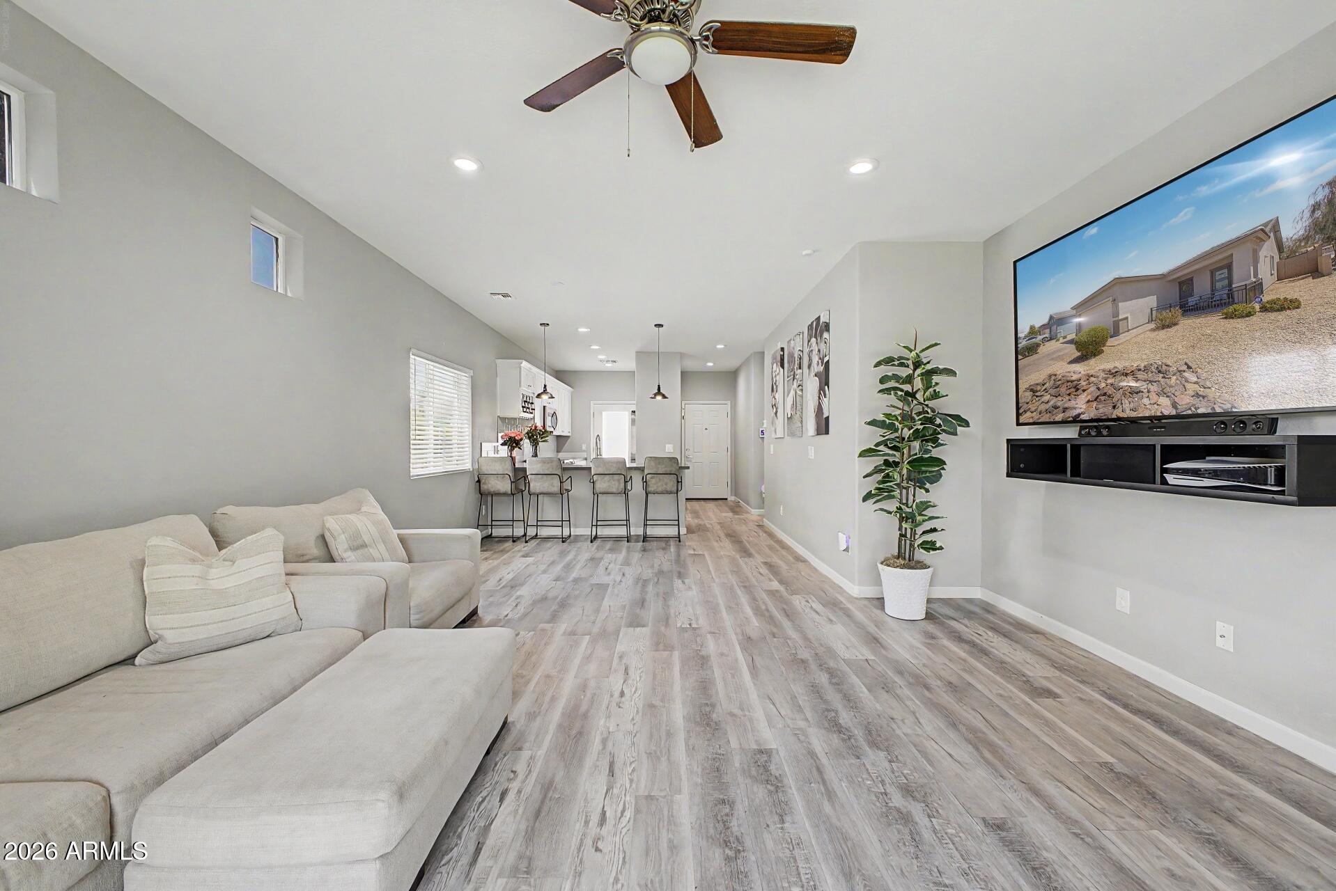 615 West Harwell Rd. Phoenix, AZ 85041 - Photo 4 of 30 08 - Harwell
