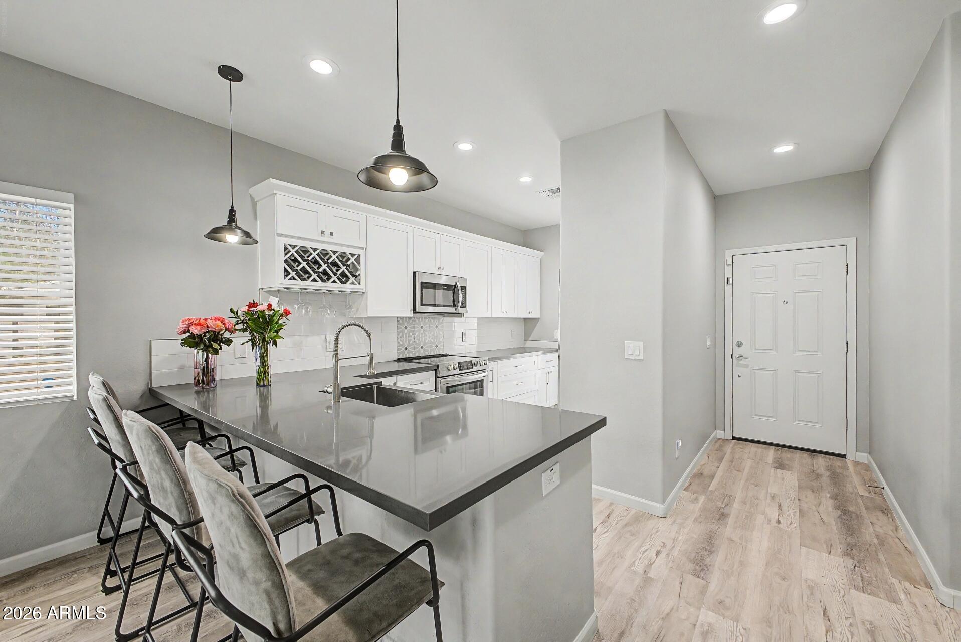 615 West Harwell Rd. Phoenix, AZ 85041 - Photo 9 of 30 11 - Harwell