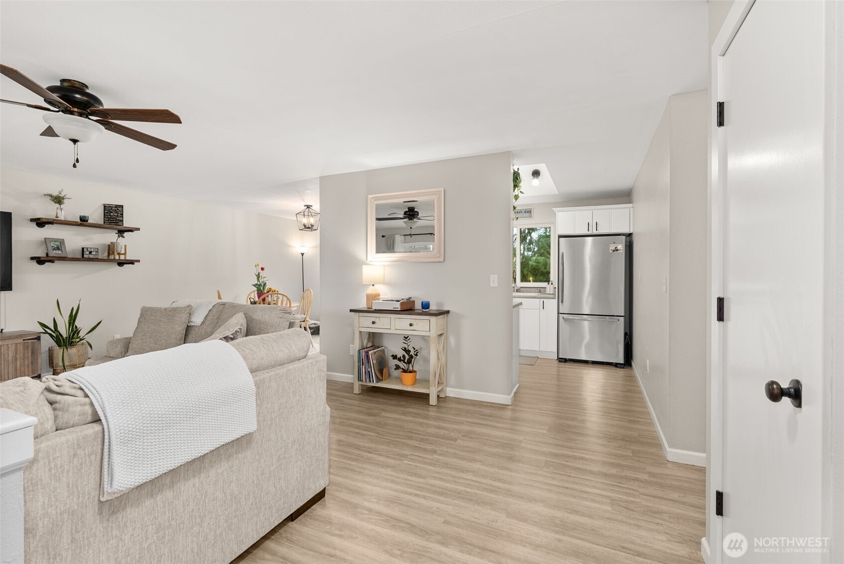 835 Southwest 21st Street Chehalis, WA 98532 - Photo 5 of 40