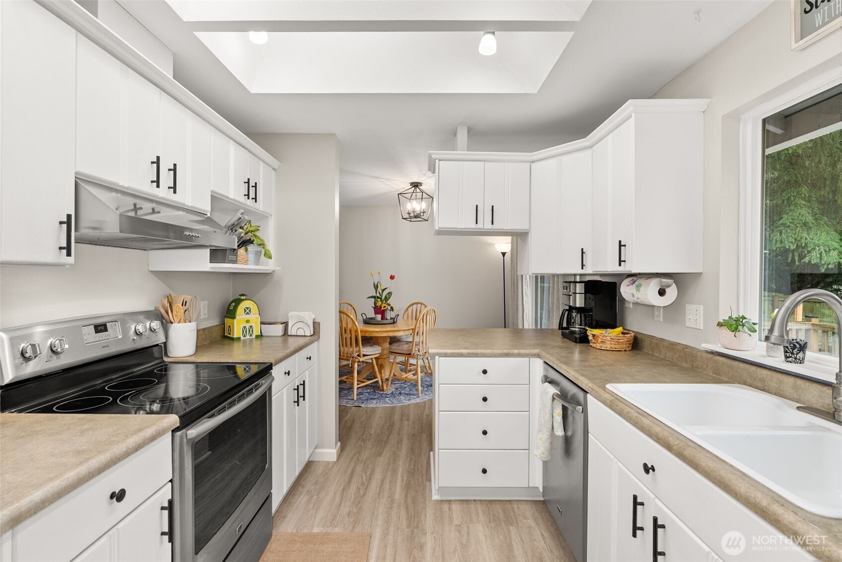 835 Southwest 21st Street Chehalis, WA 98532 - Photo 10 of 40