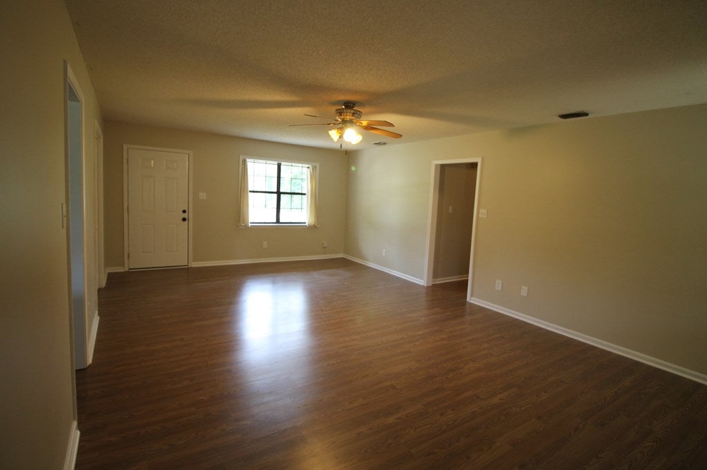 3941 Greenridge Road Valdosta, GA 31605 - Photo 5 of 35 Gallery Image 5