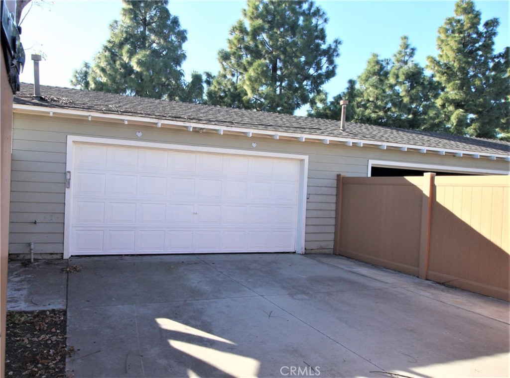 265 South Olive Street Anaheim, CA 92805 - Photo 14 of 15 Detached 2 car garage