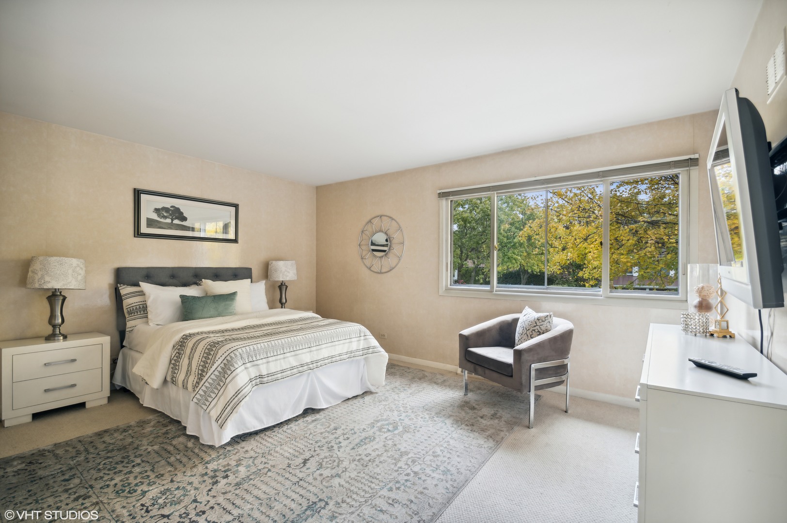 1734 Birch Road Northbrook, IL 60062 - Photo 14 of 27 a bedroom with a bed and a large window