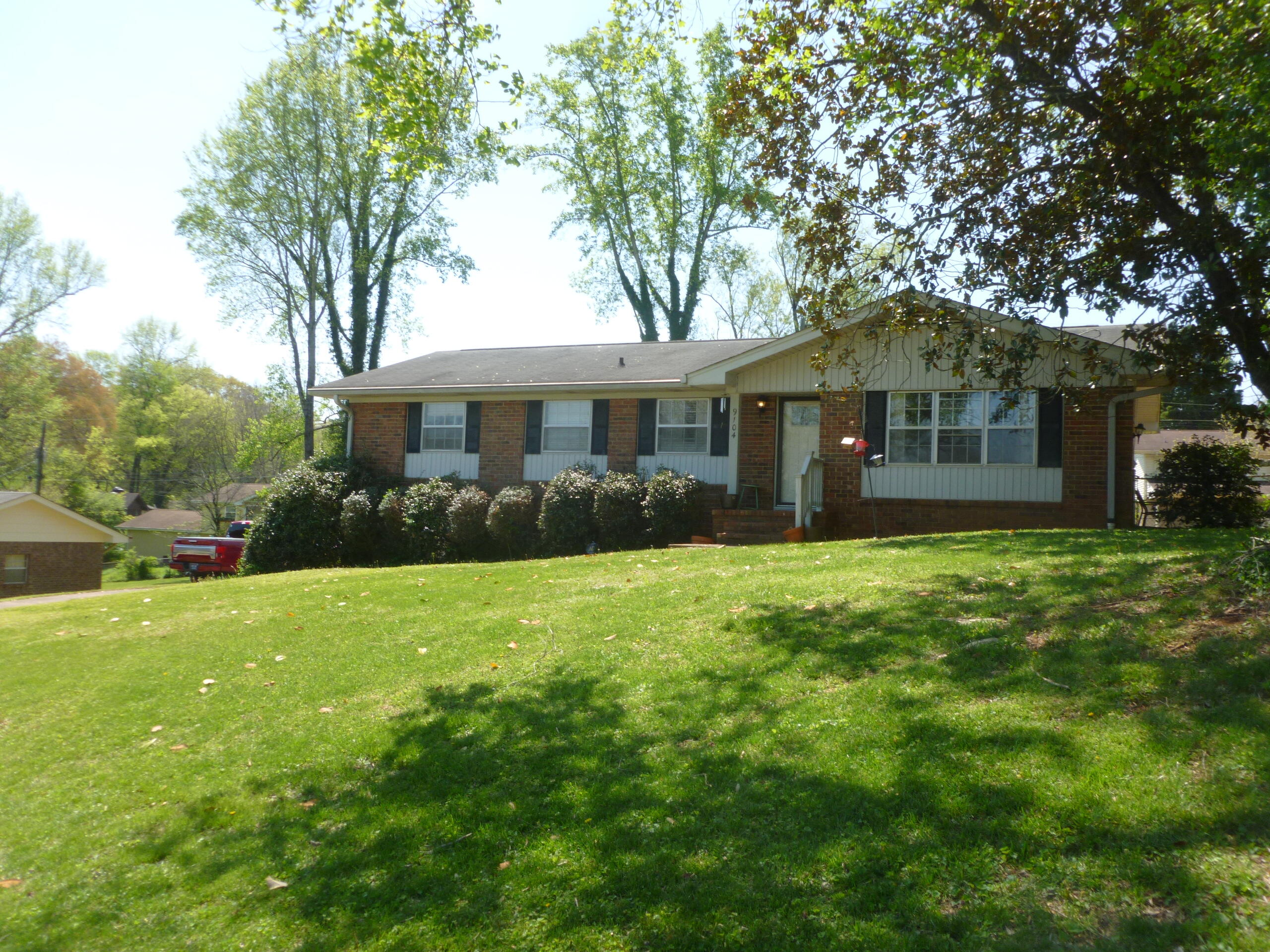 9104 River Oaks Road Harrison, TN 37341 - Photo 1 of 37 P1070217