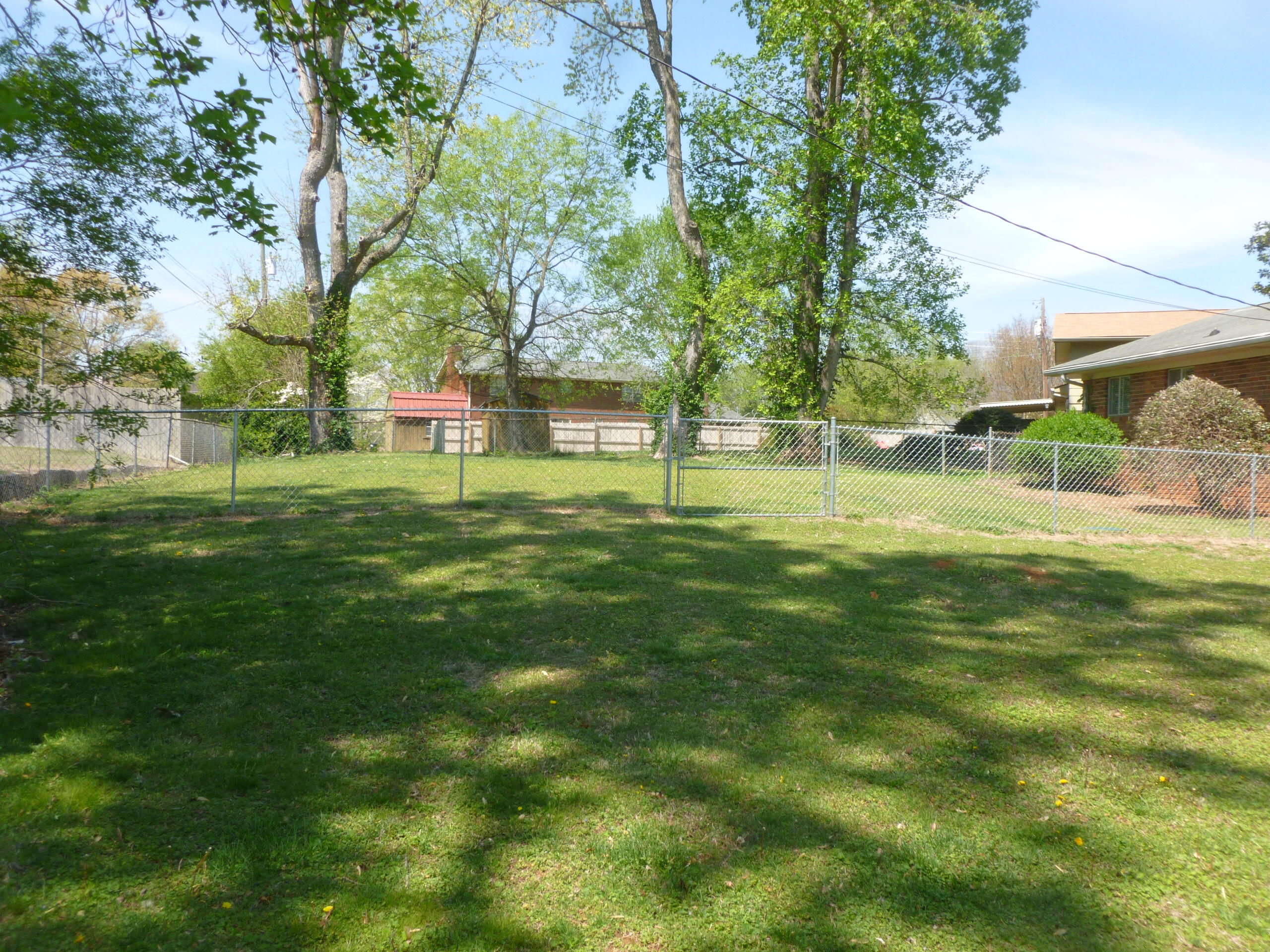 9104 River Oaks Road Harrison, TN 37341 - Photo 7 of 37 P1070223
