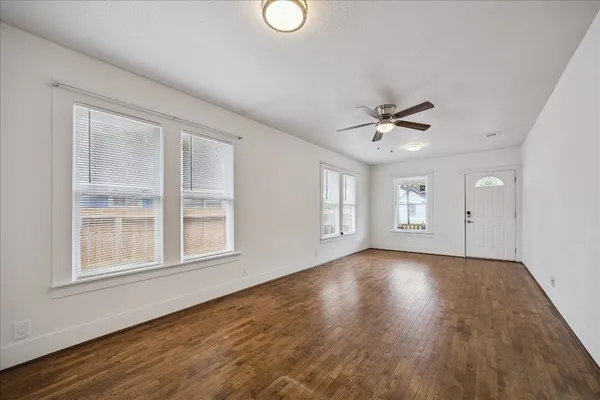 $2,750 | 518 West 14th Street, Houston, TX 77008