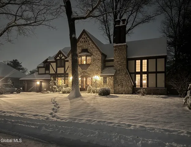 $839,000 | 32 Fairway Court, Albany, NY 12208