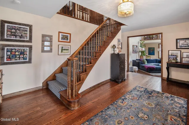 $839,000 | 32 Fairway Court, Albany, NY 12208