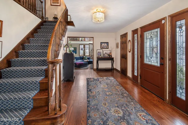 $839,000 | 32 Fairway Court, Albany, NY 12208