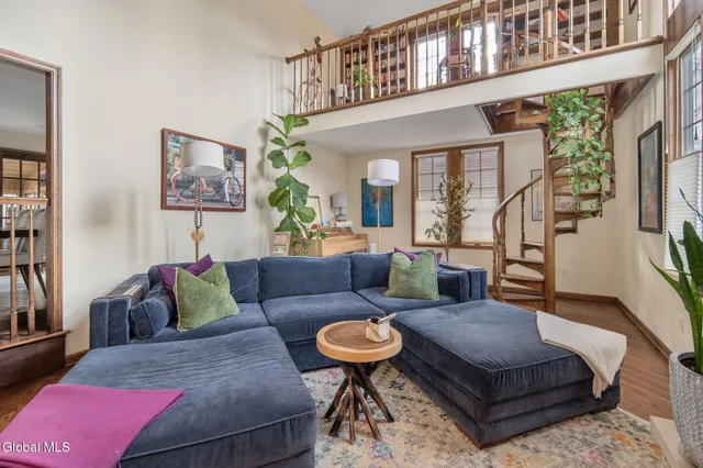 $839,000 | 32 Fairway Court, Albany, NY 12208