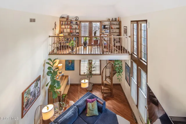 $839,000 | 32 Fairway Court, Albany, NY 12208