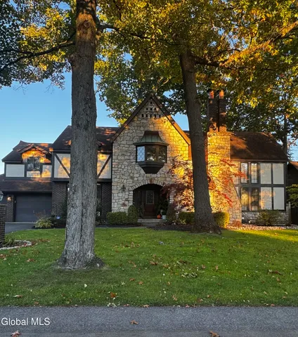 $839,000 | 32 Fairway Court, Albany, NY 12208