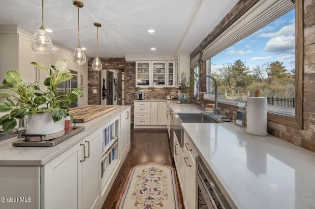 $839,000 | 32 Fairway Court, Albany, NY 12208