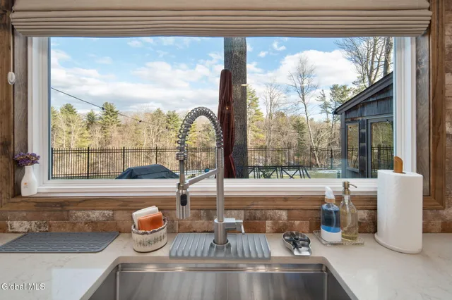 $839,000 | 32 Fairway Court, Albany, NY 12208