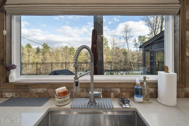 $839,000 | 32 Fairway Court, Albany, NY 12208