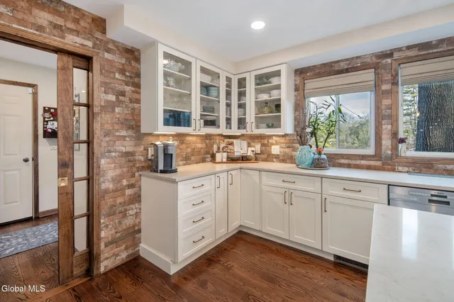 $839,000 | 32 Fairway Court, Albany, NY 12208