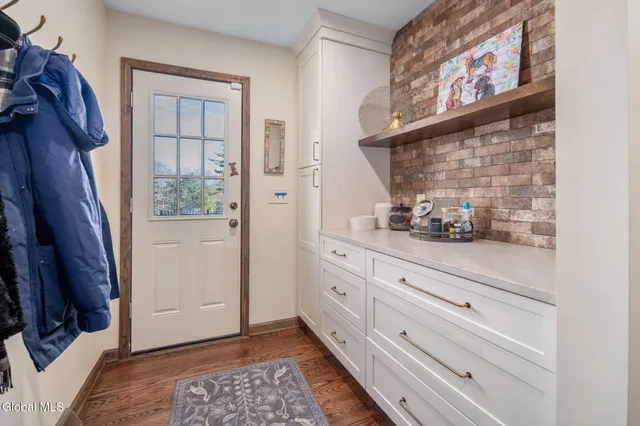 $839,000 | 32 Fairway Court, Albany, NY 12208